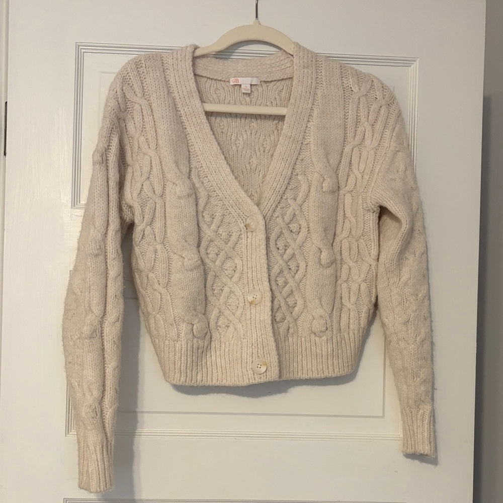 Gianni Bini Cream Cable Knit V-Neck Button Cardigan